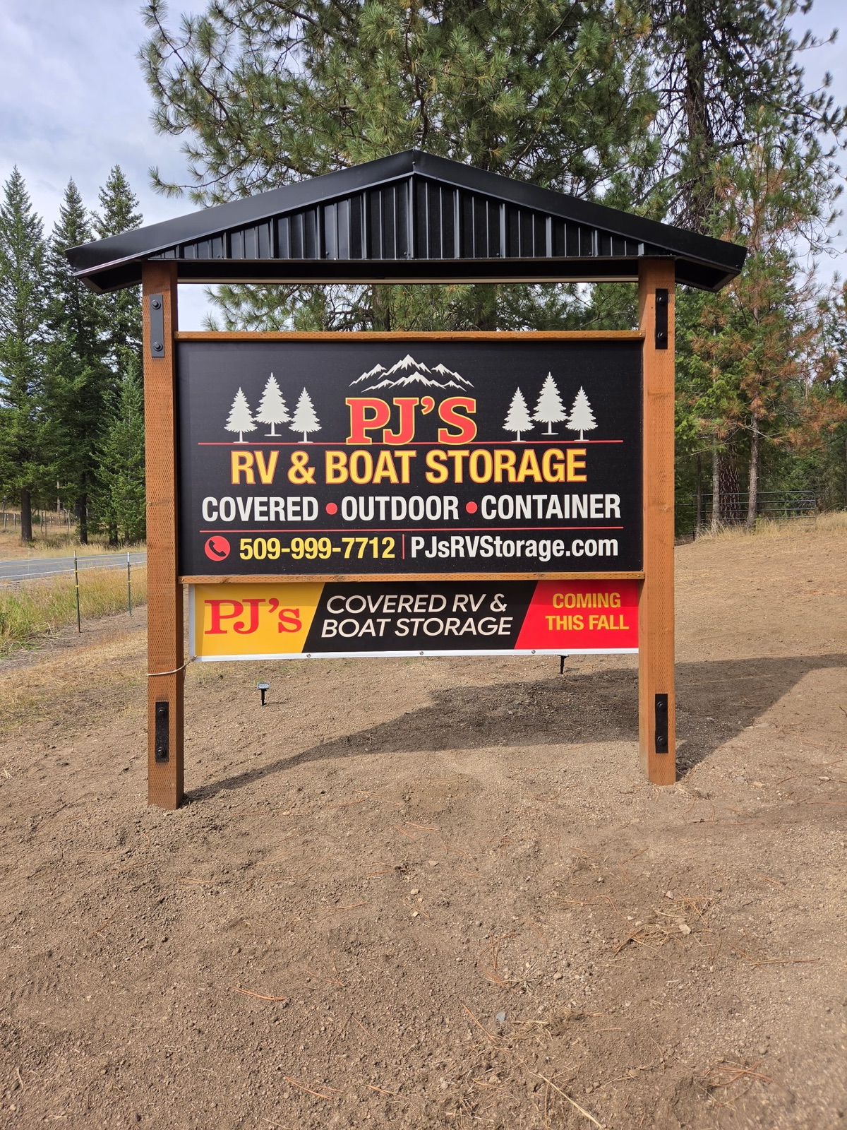 PJ's RV and Boat Storage roadside sign near Deer Lake